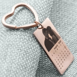 Engraved picture and calendar keychain