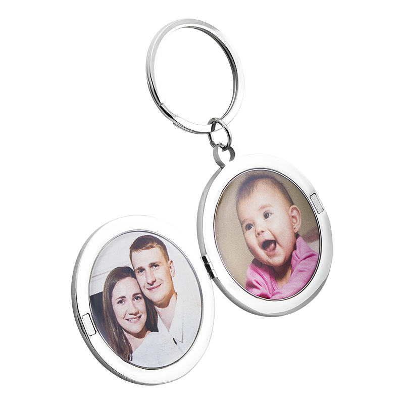 Engraved Circle Locket Keyring for Mum with Children's Names & Date